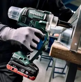 Metabo akumulatorski pištolj za pop nitne NP 18 LTX BL 5.0 body